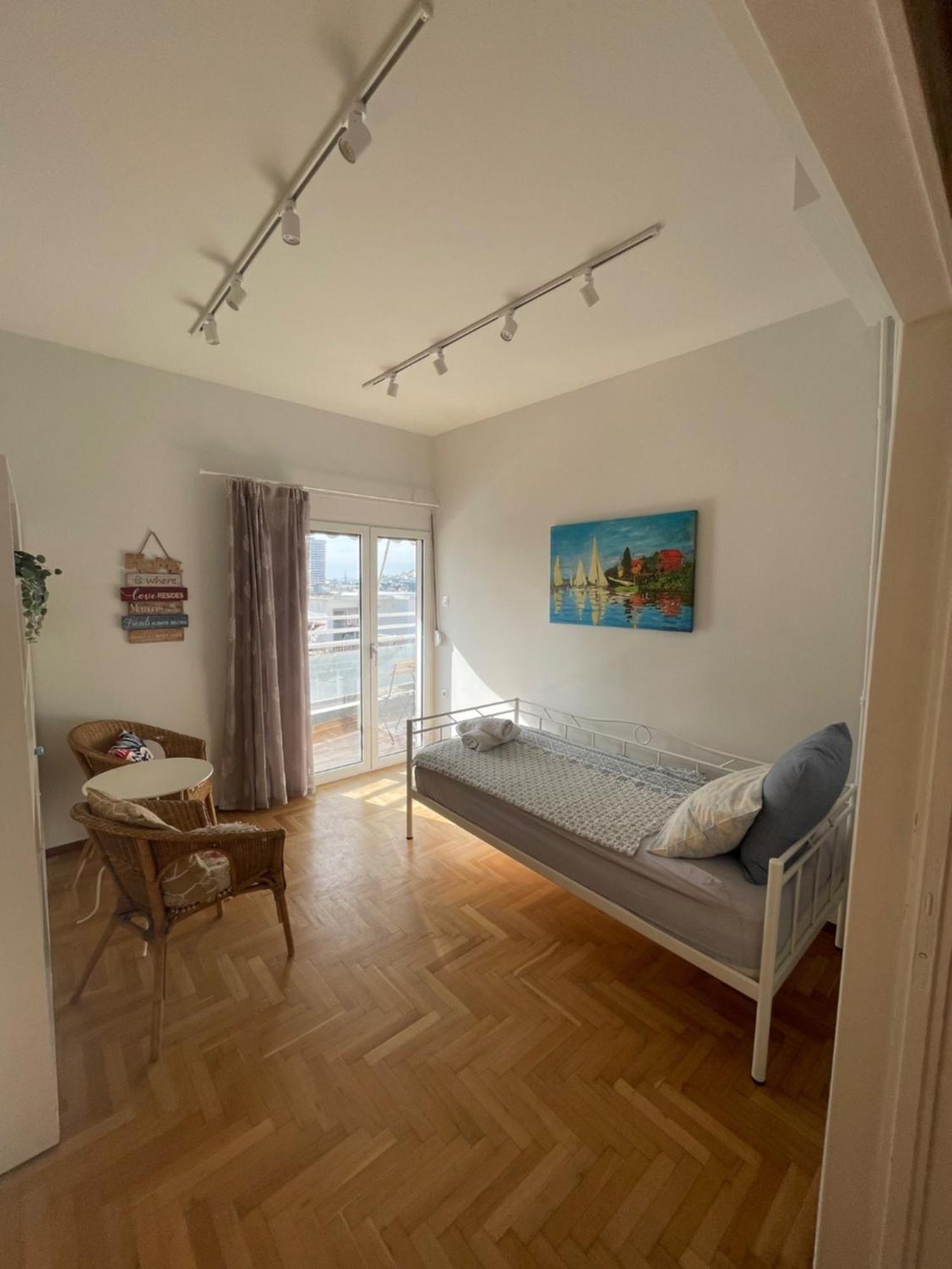 Cozy Apartment Near Metro-Athens View Atenas Exterior foto